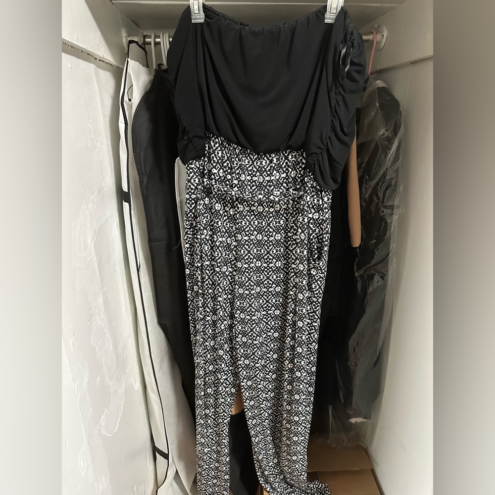Oliva Matthew’s Plus size sleeveless romper